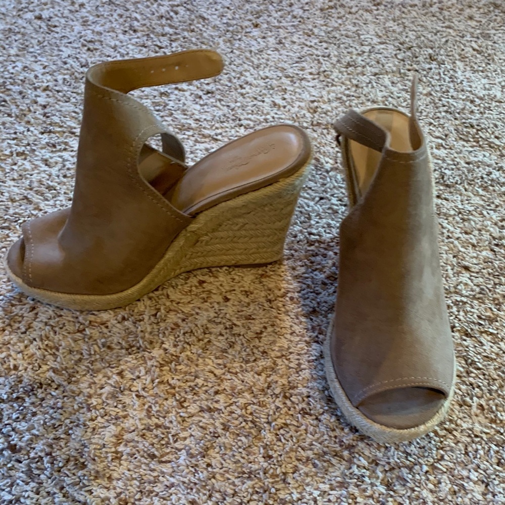 Tan wedge peep toe sandals